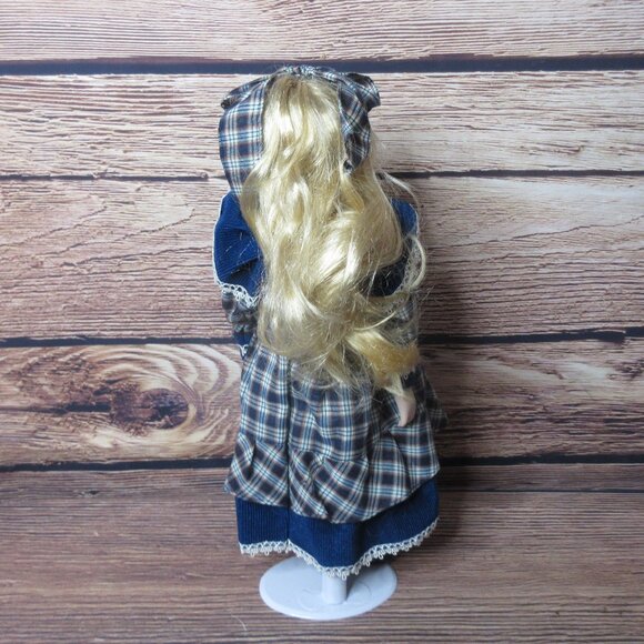 UniQue Porcelain Doll Limited Edition 16" - Llly - Picture 7 of 11